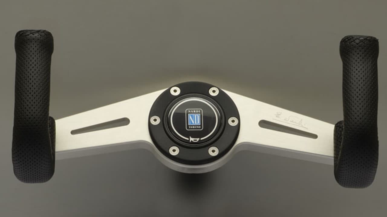BMW registra volante com manivelas para carros autônomos